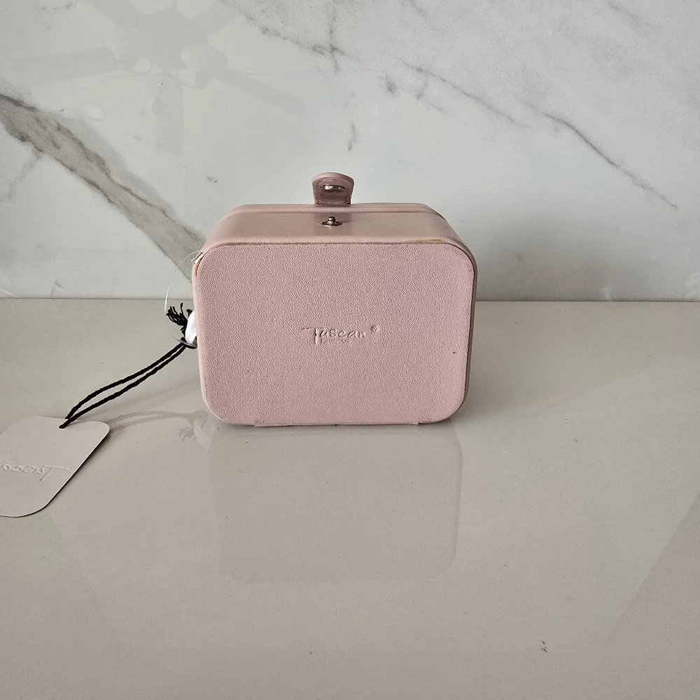 Tuscan Designs | Designs Pink Travel Jewelry Case